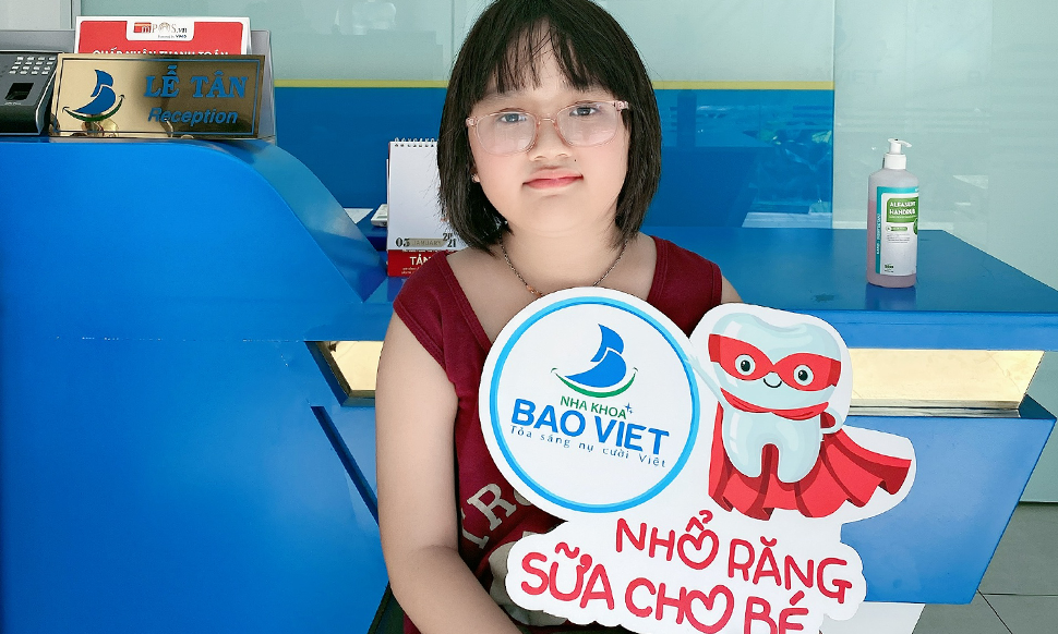 Bé nhổ răng sữa ở Nha Khoa Bảo Việt