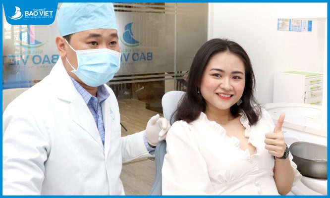 Khách hàng kiểm tra răng miệng tổng quát tại Nha Khoa Bảo Việt